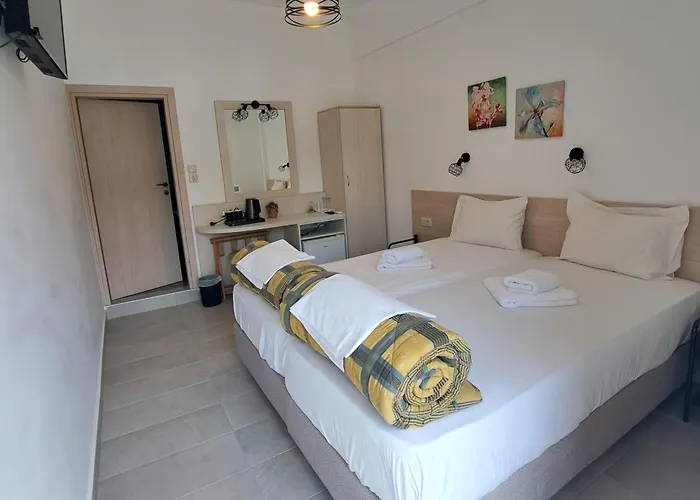 Platanos Rooms